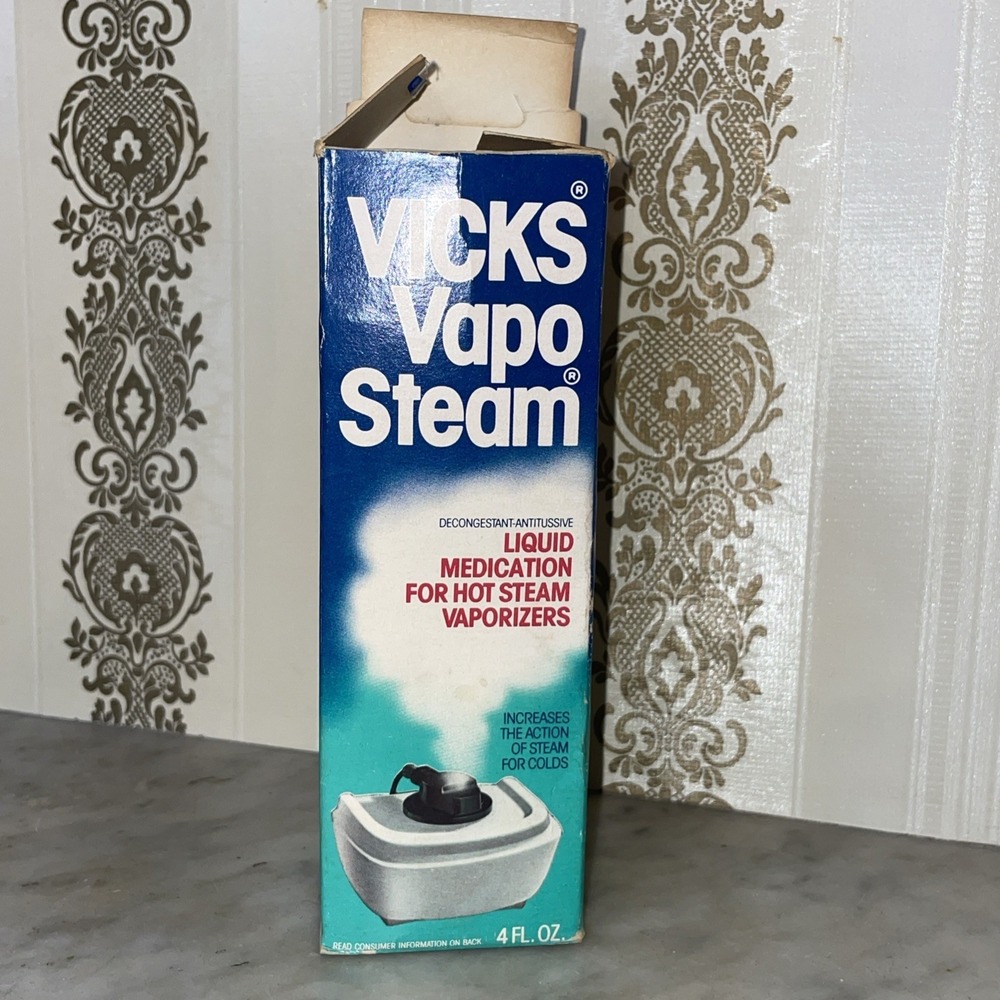 Vintage Vicks Vapo Steam Liquid 4 floz in Original Box Glass Bottle Movie TV Set